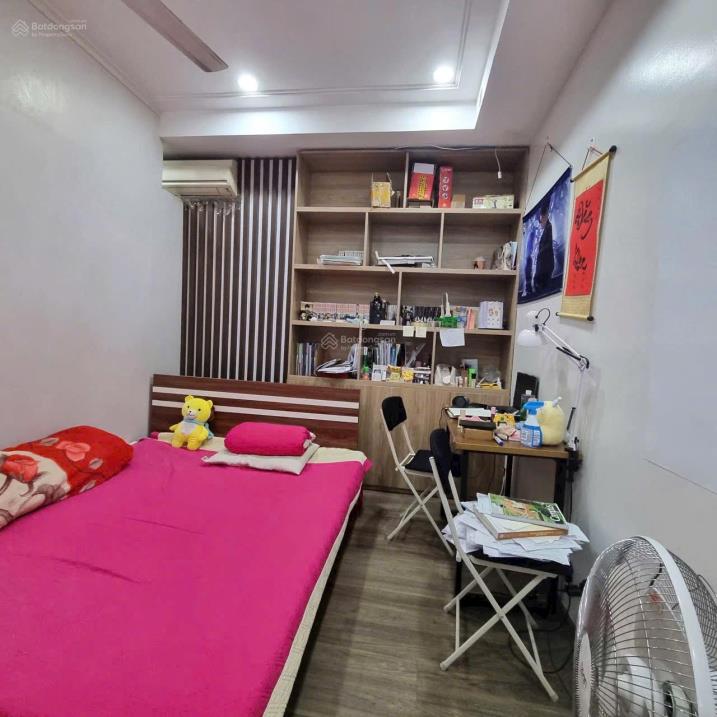 Nhà thiết kế 4 tầng với 3 phòng ngủ, đầy đủ công năng sử dụng cho một đại gia đình.