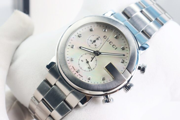 ĐH Nam Gucci 6 Kim Chronograph, mặt Xà Cừ, cọc số Kim Cương, bản dây thép chất đẹp…