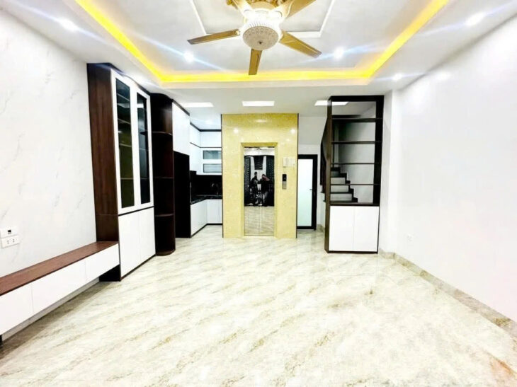 BÁN NHÀ 52M 5 TẦNG THANG MÁY CỰC MỚI Ở NGAY NGÕ 310 NGHI TÀM TÂY HỒ