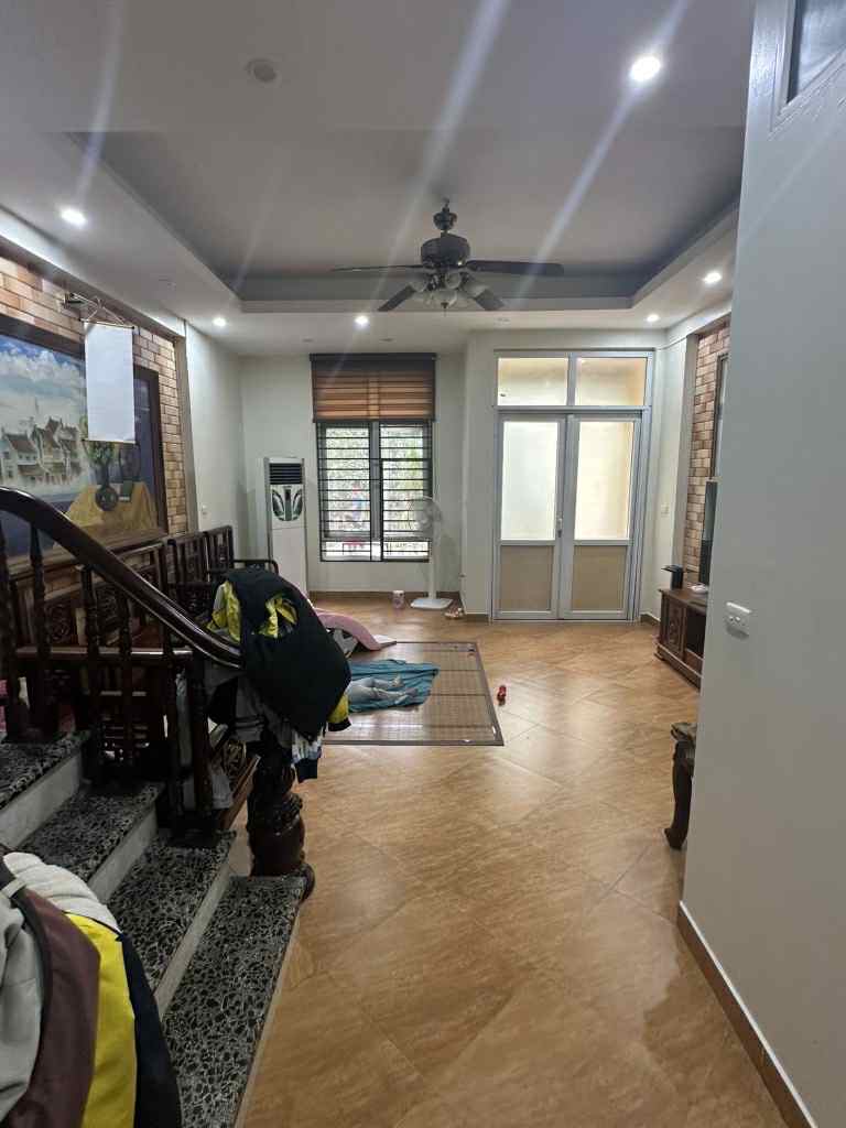 bán nhà Ngọc Thuỵ, 100m x 5 tầng, mặt tiền 5m, ngõ thông, ôtô đỗ cửa