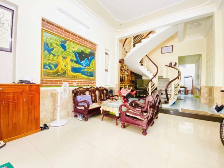 Bán nhà 3 tầng Lưu Quang Thuận, sát Hồ Xuân Hương, 89m², cách biển Mỹ Khê chỉ 400m