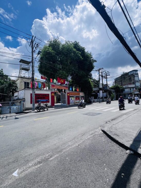 Trung tâm Gò Vấp, nhà Nguyễn Văn Nghi 4 tầng 60m2, 4PN, sổ hồng giá 8 tỷ, ngay đại học Công nghiệp 4