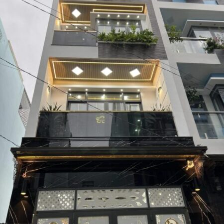 MẶT PHỐ, GẦN PHẠM VĂN ĐỒNG – THANG MÁY – KINH DOANH HÚT LỘC