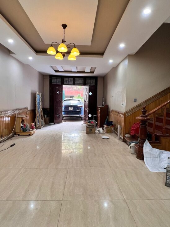 18,8 tỷ. Nhà mặt phố Tô Vĩnh Diện, 45m*4MT*5 tầng; kinh doanh lý tưởng