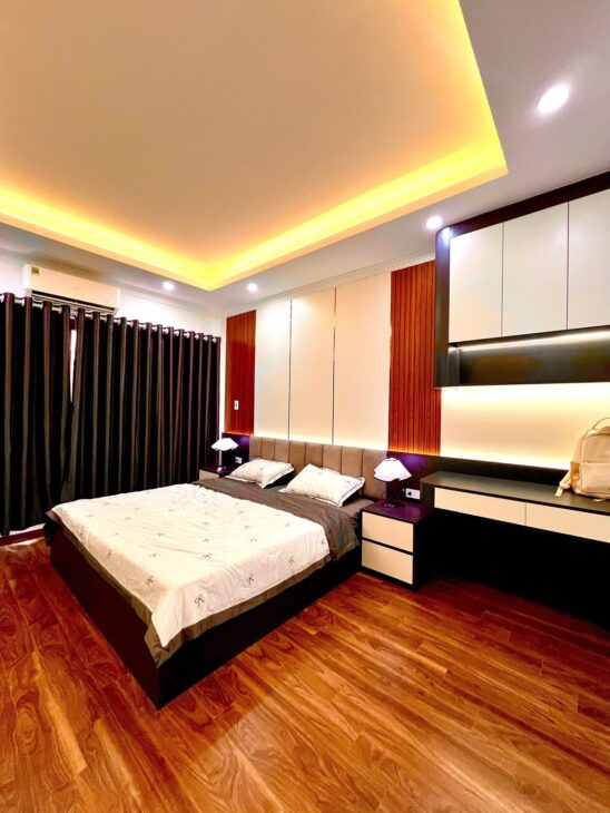 Bán nhà Phú Lương 42m2, 5 tầng, ngõ thông, lô góc, ở ngay