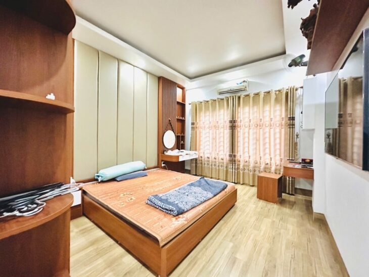 Nhà Phố Trung Kính, ô tô vào nhà, kinh doanh thuận tiện. Nhà 6 tầng – 6 ngủ – Gần 60m2 – Giá nhỉnh