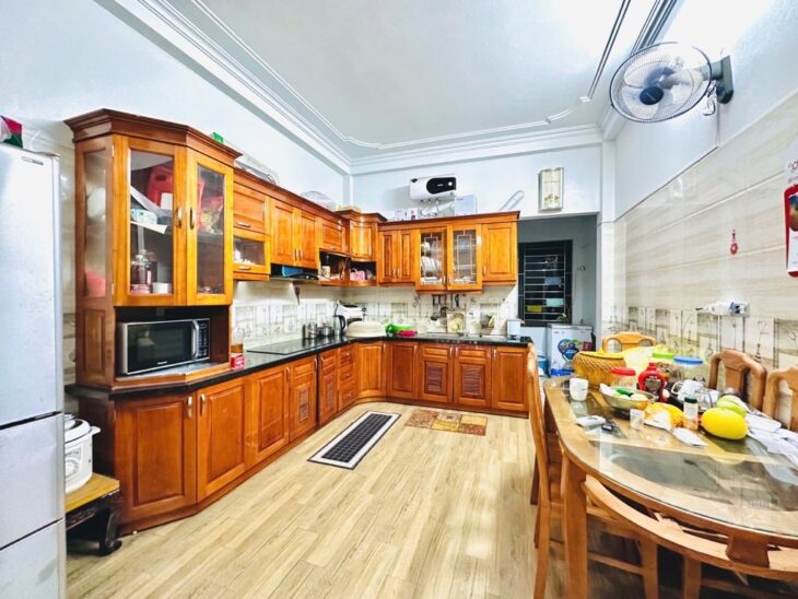 Nhà Phố Trung Kính, ô tô vào nhà, kinh doanh thuận tiện. Nhà 6 tầng – 6 ngủ – Gần 60m2 – Giá nhỉnh