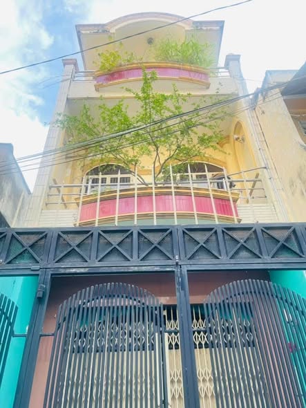 Nhà HXH Đường Nguyễn Hồng Đào Phường 14 Quận Tân Bình Cũ. Nhà HXH Đường Nguyễn Hồng Đào Phường 14 Quận Tân Bình Cũ.