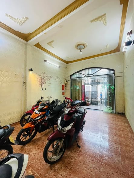 Nhà HXH Đường Nguyễn Hồng Đào Phường 14 Quận Tân Bình Cũ.