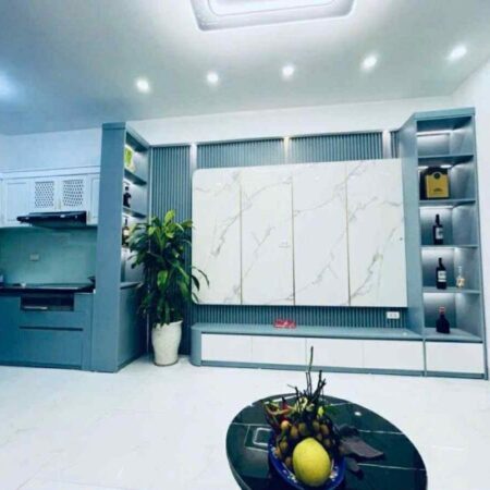 Bán nhà Vĩnh Hưng, Hoàng Mai 35m 5 tầng mới tinh full đồ ở ngay, ngõ 3 gác phi ầm ầm, 2 thoáng