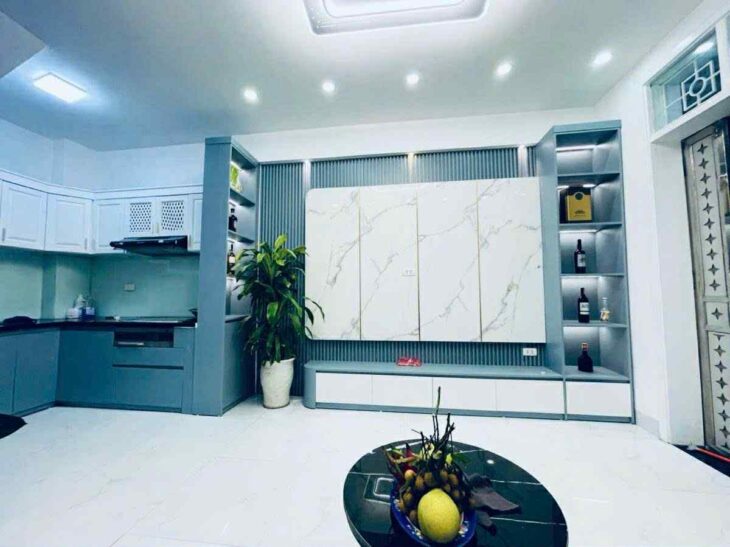 Bán nhà Vĩnh Hưng, Hoàng Mai 35m 5 tầng mới tinh full đồ ở ngay, ngõ 3 gác phi ầm ầm, 2 thoáng