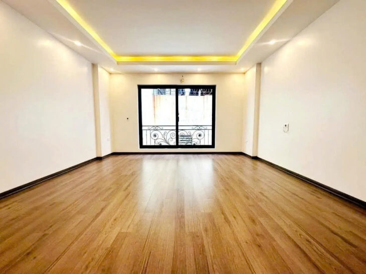 BÁN NHÀ Ở NGAY 259 YÊN HÒA 5 TẦNG 36M MT 5.5M GIÁ CHƠN CHỤC LH 0889127186