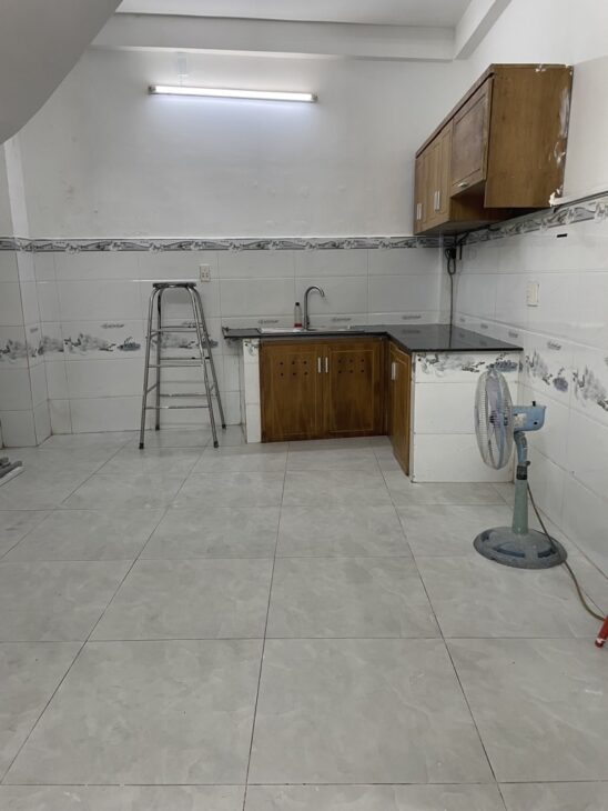 NHÀ 4 TẦNG MUA VÀO Ở NGAY, GIÁ TRỊ CHO THUÊ CAO.