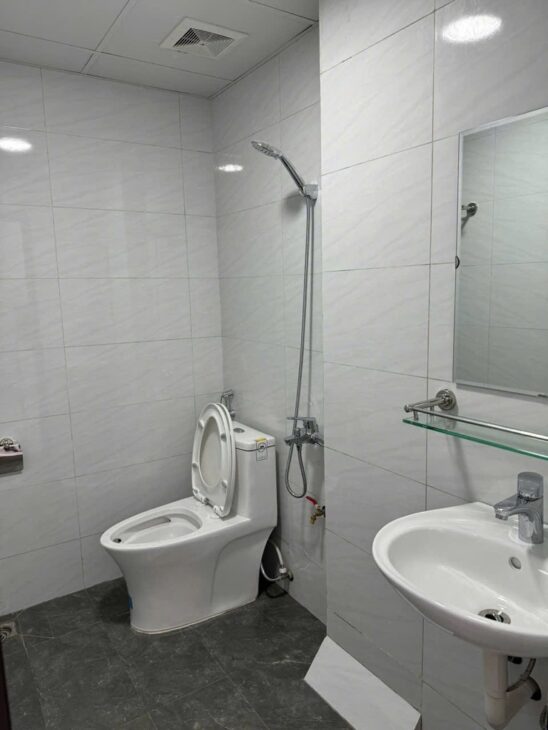 Bán nhà Đang Cho Thuê – Vị Trí Đẹp, Oto, 10m ra phố, Mễ Trì Thượng 52m2 – 10.8 tỷ TL Hếm