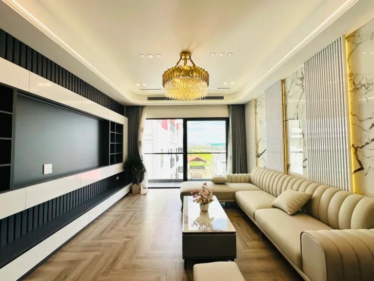 NHÀ MẶT PHỐ Ô TÔ ĐỖ CỔNG- VÀO NHÀ Nguyễn Văn Linh 63m2 X 6 Tầng 12.2 tỷ Long Biên Hà Nội .