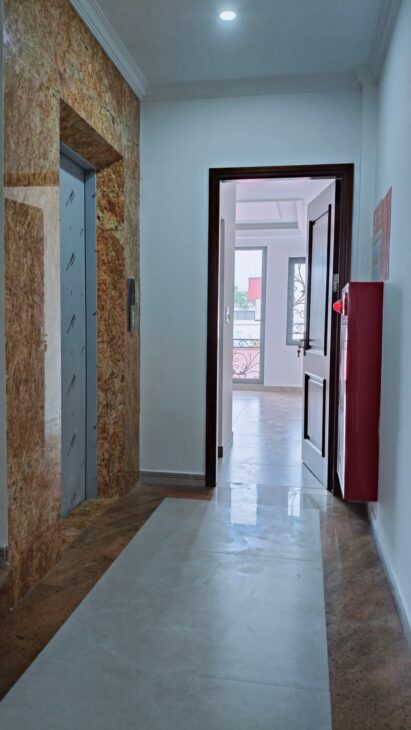 PHÂN LÔ, GARA ÔTÔ – 7 TẦNG THANG MÁY – 12 P. KHÉP KÍN – KINH DOANH