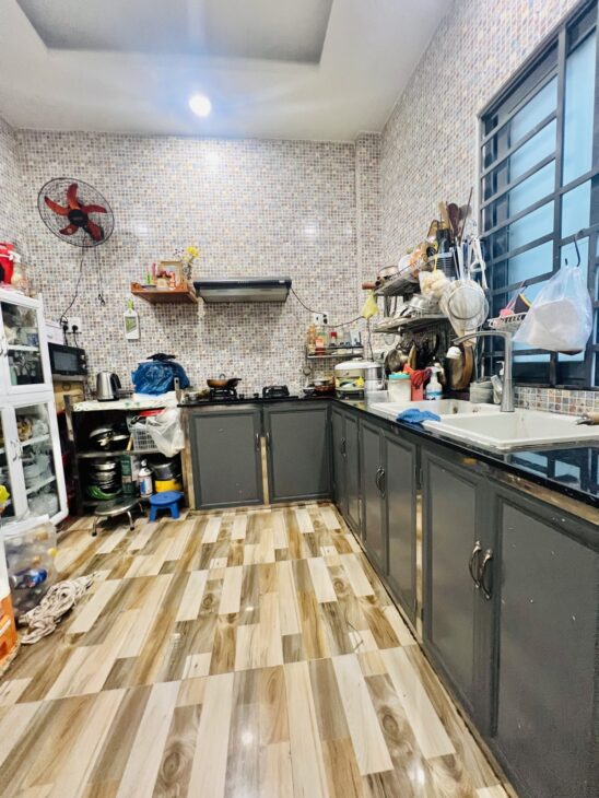 Nhà mặt tiền chợ Tân Bình, 4×17,5 xây 4 tầng cứng đẹp giá chỉ 9,999 tỷ