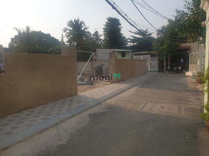 góc 2 Mặt tiền trục đường trần văn sắc dg 44 củ , P. Thảo Điền, TP. Thủ Đức, dt 500m2 – 140tr/m2