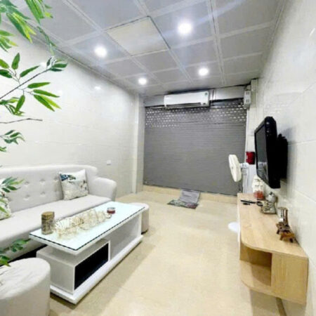 Bán căn hộ tập thể tầng 1 SĐCC Bùi Ngọc Dương 40m2 Full đồ 2.86 tỷ