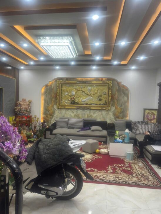 SIÊU PHẨM NHÀ 3 TẦNG CHỈ HƠN 2,X TỶ – NGÕ 8M, GẦN MẶT ĐƯỜNG 402 ZALO 0567 222 555