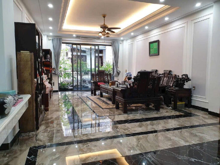 Bán nhà phân lô Huỳnh Thúc Kháng – Sổ đỏ 80m 5 tầng – Vỉa hè rộng, 2 mặt ngõ – Kinh doanh