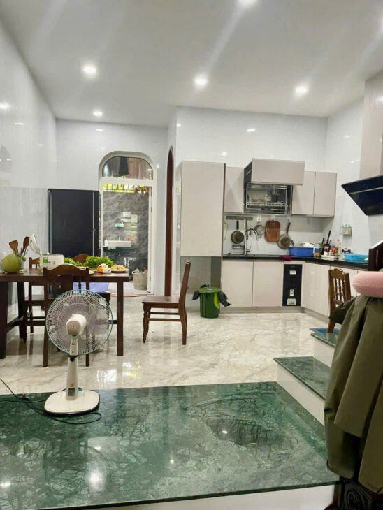 Bán nhà kiên cố 3 tầng Hòa Xuân sát khu biệt thự