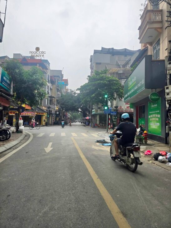 18,8 tỷ. Nhà mặt phố Tô Vĩnh Diện, 45m*4MT*5 tầng; kinh doanh lý tưởng