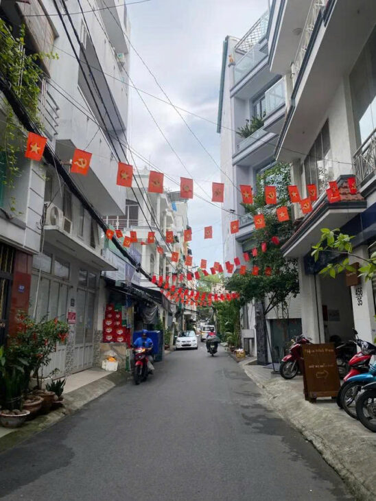 Bán nhà 4 tầng quận 10, gần Hà Đô Centrosa, Vạn Hạnh Mall, ngang 5.2m, thu nhập 192tr/năm, 14.4 tỷ