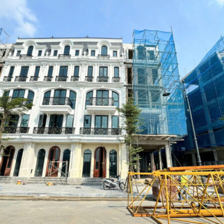BÁN NHÀ HOÀNG QUỐC VIỆT 95M2 KHU LIỀN KỀ PHÂN LÔ LH; 0931982626