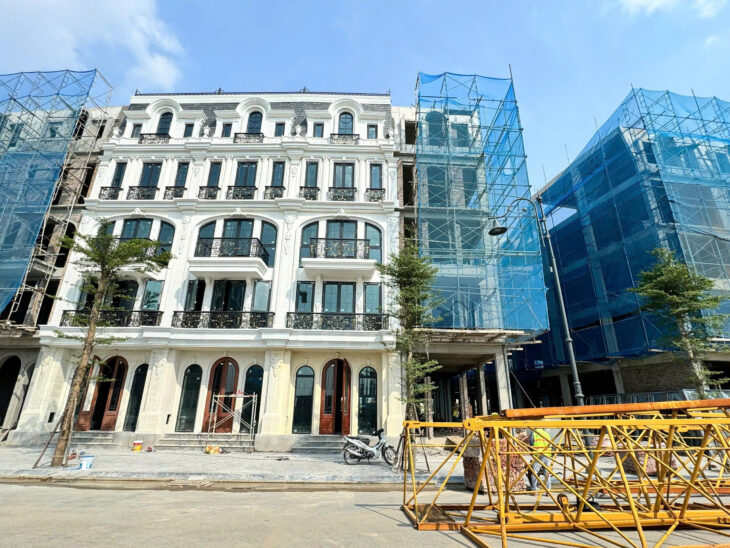 BÁN LIỀN KỀ PHỐ HOÀNG QUÔC VIỆT KÉO DÀI – SIÊU PHẨM DỰ ÁN NOBLE PALACE TÂY THĂNG LONG