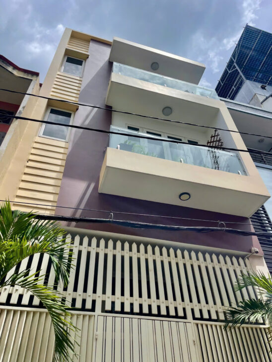 Chính chủ cần bán gấp nhà 2 tầng 5 X16M hẻm xe ô tô đường Dương Quảng Hàm, P5, GV, giá chỉ 7,5 tỷ,