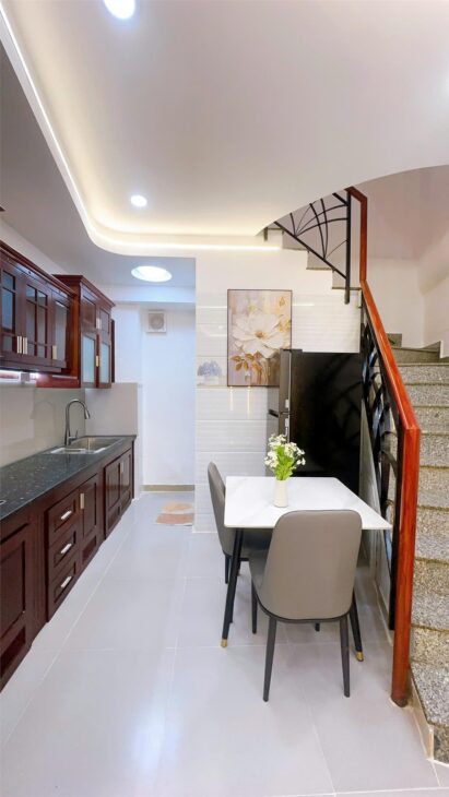 Bán nhà Nguyễn Đình Chính, Phú Nhuận, DT 25m2, trệt + 2 lầu, hẻm ba gác, nội thất đầy đủ