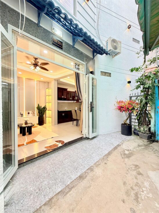 Bán nhà Nguyễn Đình Chính, Phú Nhuận, DT 25m2, trệt + 2 lầu, hẻm ba gác, nội thất đầy đủ