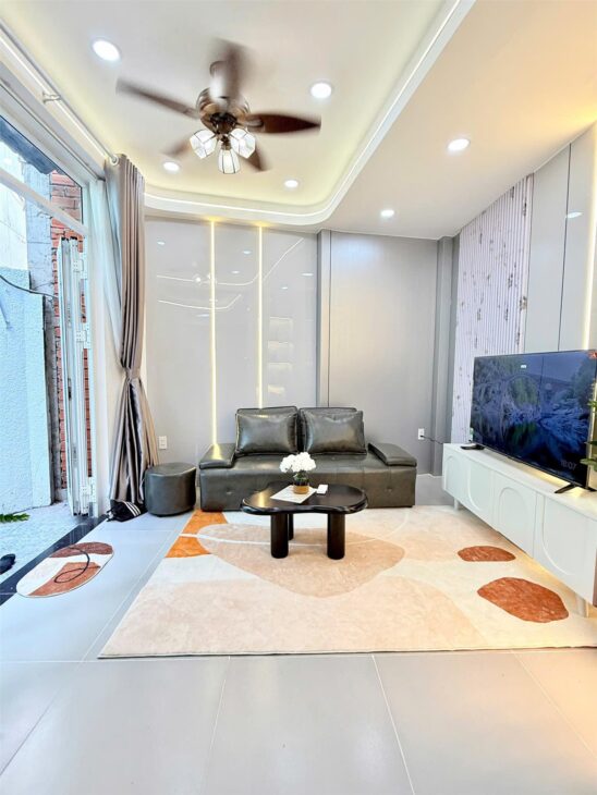 Bán nhà Nguyễn Đình Chính, Phú Nhuận, DT 25m2, trệt + 2 lầu, hẻm ba gác, nội thất đầy đủ