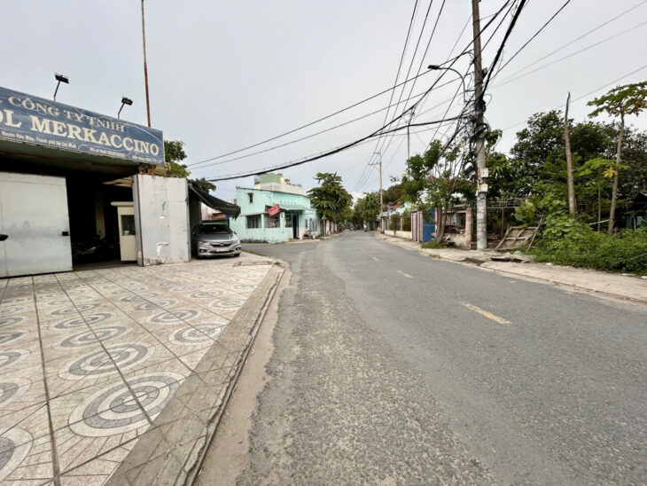 BÁN XƯỞNG MAY 32 x 34M SHR THỚI TAM THÔN – HÓC MÔN ĐƯƯƠNG XE TẢI LỚN ĐANG CHO THUÊ 80TR/T