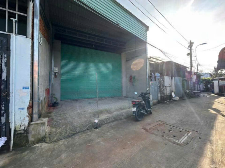 Kho 4t.ỷ Thới Tam Thôn, Hóc Môn, đường ôtô . Lh 07838 +93838 để xem kho