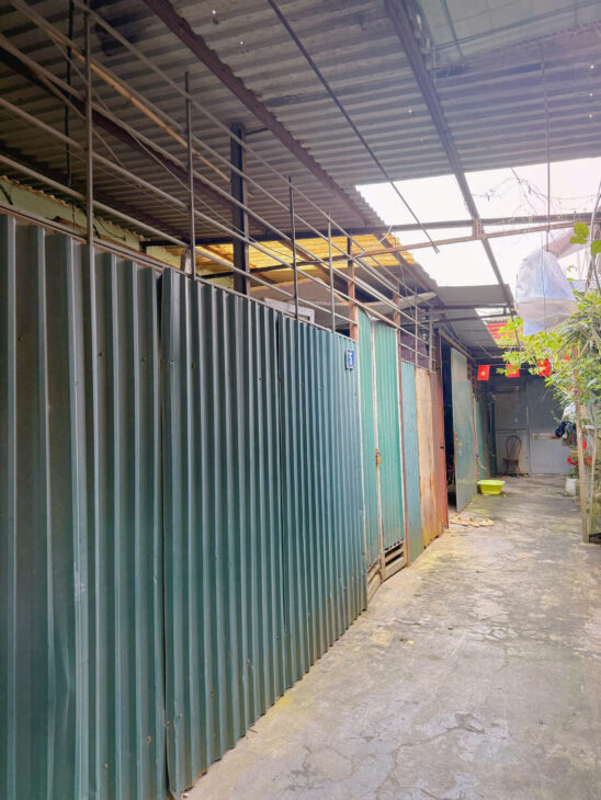 BÁN ĐẤT 41.5M² NGÕ 200 VĨNH HƯNG – CÓ NHÀ CẤP 4.