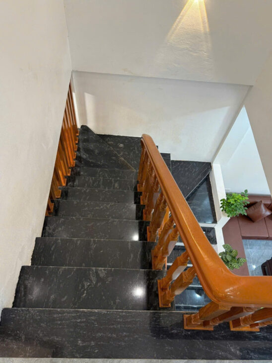 Bán nhà 2 Tầng Mới Full Nội Thất KĐT CEO 2 70m2 giá 3,x tỷ