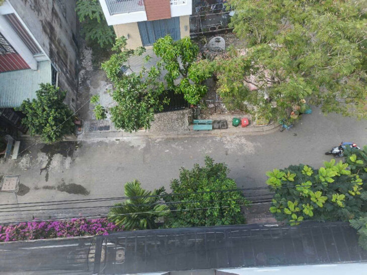 Nhà góc 2 mặt tiền kinh doanh – gần khu đô thị Đông Tăng Long, sổ sẵn sang tên