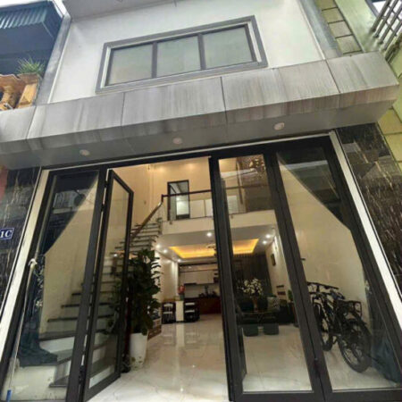 Nhà Nguyễn Viết Xuân full đồ 58m2 3,x tỷ oto đỗ cửa Nhà Nguyễn Viết Xuân full đồ 58m2 3,x tỷ oto đỗ cửa
