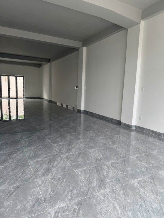 Cho thuê Nhà mặt tiền Phạn Văn Đồng, ngay Gigamall. DT 7.4×29. Giá 55tr/tháng TL