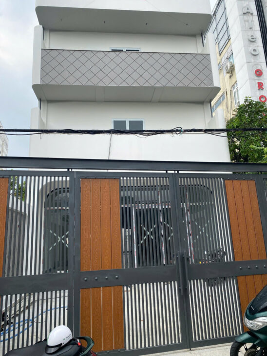 Cho thuê Nhà mặt tiền Phạn Văn Đồng, ngay Gigamall. DT 7.4×29. Giá 55tr/tháng TL