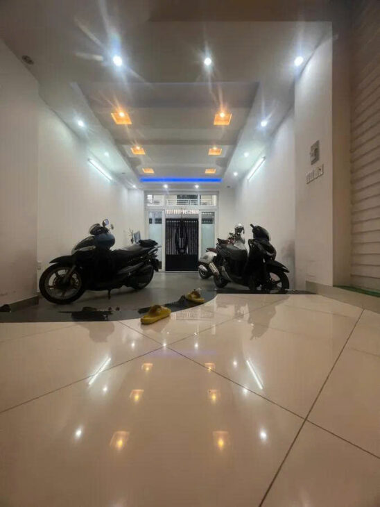 Bán Gấp Trong Tháng Nhà HXH Nguyễn Thiện Thuật Q3, 64m² (4x16m), 5 Tầng, Gần Chợ Bàn Cờ 19.5 Tỷ