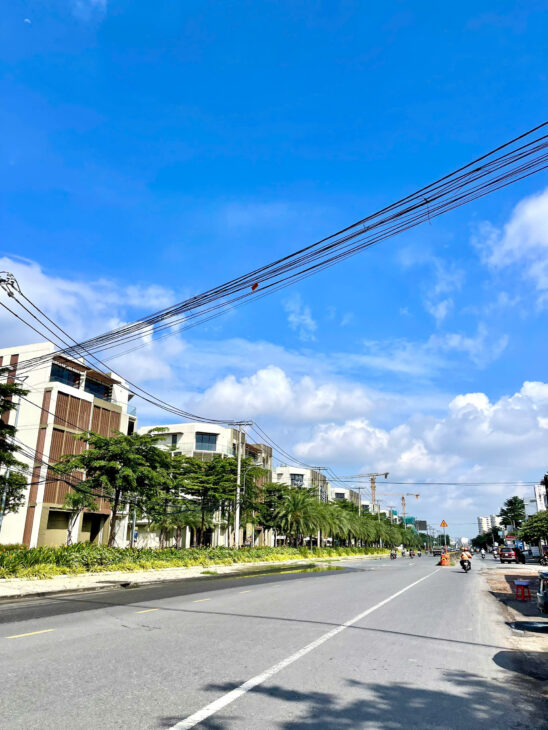 Nhà 4 tầng, 1 xẹt Đỗ Xuân Hợp, Phước Long B (Q9 cũ), đối diện chợ, 4 phòng ngủ, nhỉnh 5 tỷ