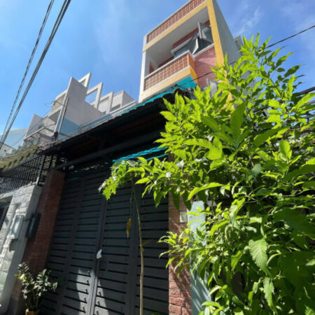 Nhà ngang 5m, hẻm 1 xẹt sát Đỗ Xuân Hợp, Phước Long B (Q9 cũ), 3 tầng kiên cố, giá chỉ 5 tỷ.