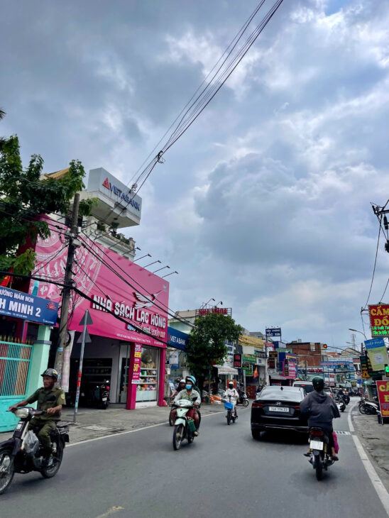 Nhà 3 tầng hẻm thông Dương Đình Hội ngang 4.5m, công nhận 75m giá chỉ nhỉnh 5 tỷ.