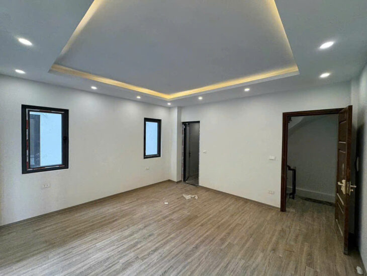 Bán nhà 5 tầng đẹp lô góc gần mặt phố Hồ Tùng Mậu, Bắc Từ Liêm 33m2 giá 8.3 tỷ