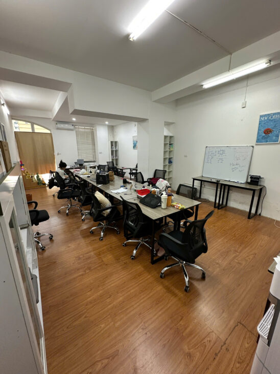 Cho thuê căn nhà mặt phố Hoàng Sâm, Cầu Giấy. DT 47m2 , MT 5m, 9 triệu/tháng. LH: 0916109086