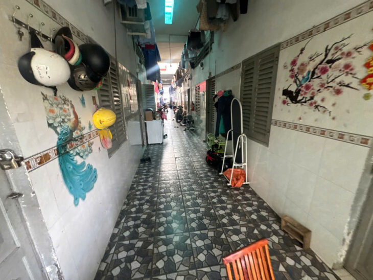 MẶT TIỀN KINH DOANH TRUNG TÂM DĨ AN – DÃY TRỌ 2 TẦNG NGANG 10M – THU 70TR/THÁNG – 416M² FULL THỔ CƯ