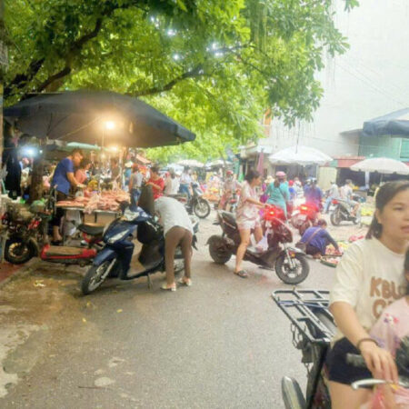 Kinh doanh mặt phố Bế Văn Đàn Hà Đông nnhỉnh 6 tỷ. Kinh doanh mặt phố Bế Văn Đàn Hà Đông nnhỉnh 6 tỷ.